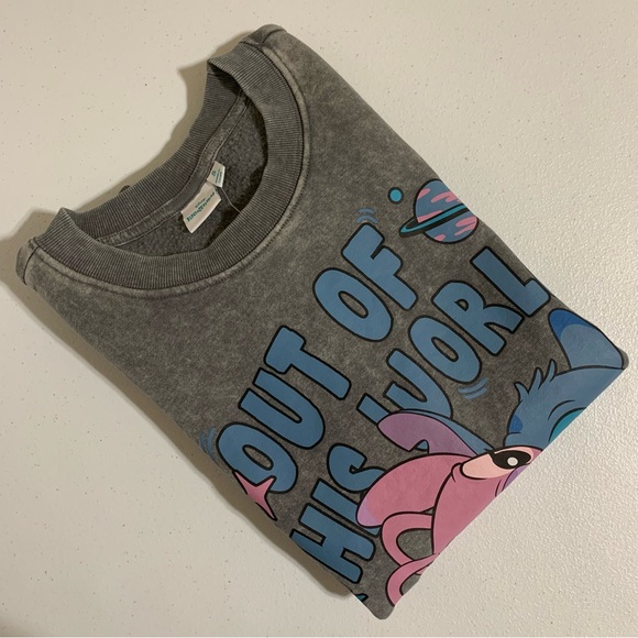 Disney’s Lilo & Stitch Pullover Crewneck Sweatshirt-Size S NWT - Picture 9 of 9